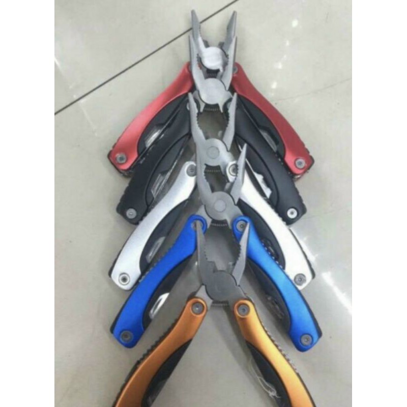 Kềm màu gấp gọn đa năng.