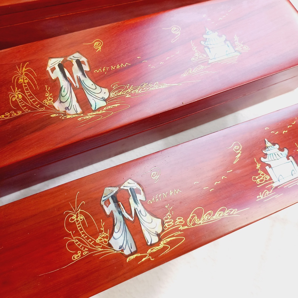 Hộp Đựng Đũa Gỗ Hương Đỏ Họa Tiết Cô Gái Áo Dài Của Việt Nam, Hộp Đũa Sang Trọng Decor Trang Trí Chụp Ảnh Của Vitrapro