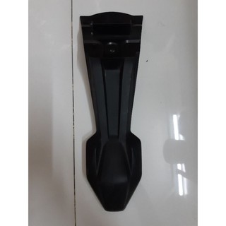 cóc chụp đuôi dè sau winner v1