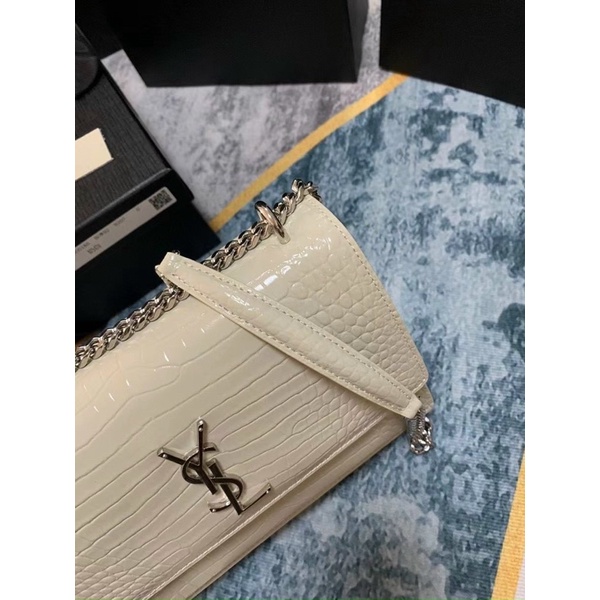 Túi Ysl trắng