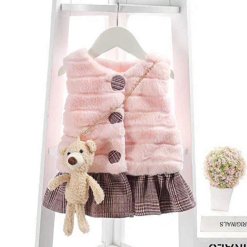 Áo gile liền chân váy kẻ kèm gấu hàng Quảng Châu