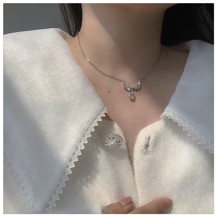 Vòng cổ Bell Mew thiên thần đính đá thanh lịch VC152