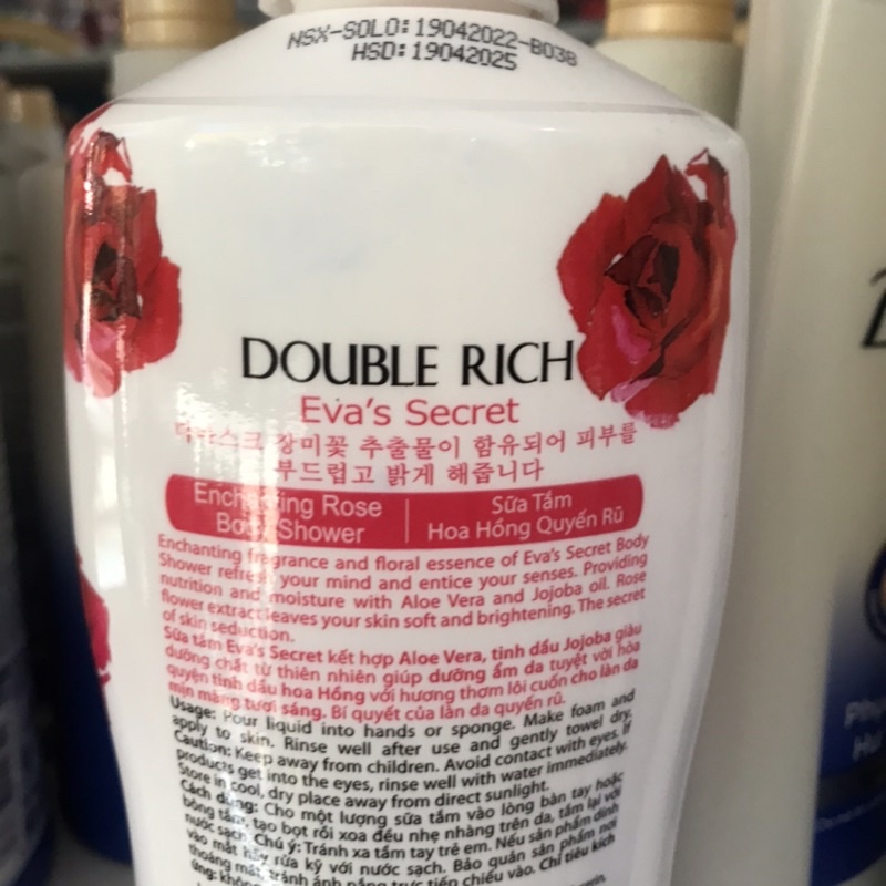 Sữa tắm Double Rich hương hoa hồng 550g