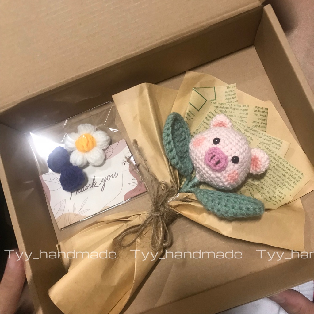 Bông hoa heo - hoa hướng dương, hoa thỏ, hoa tulip - hoa len