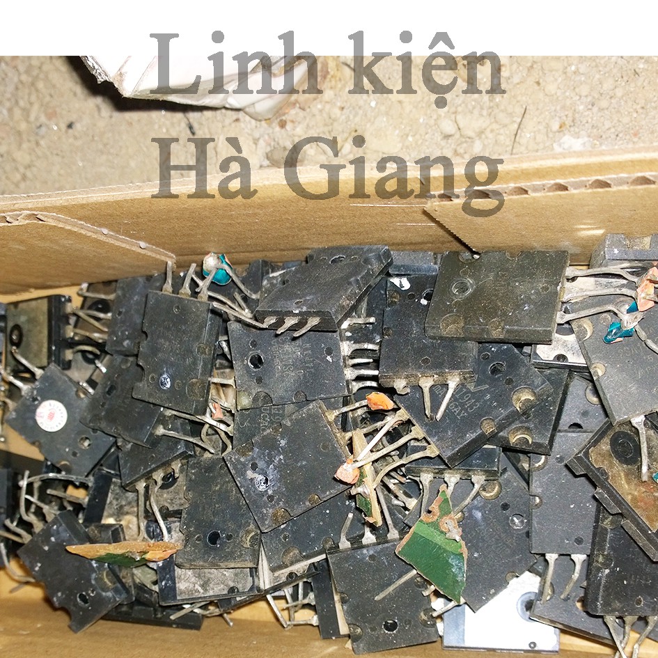 1 cái TRANSISTOR LƯỠNG CỰC KHUẾCH ĐẠI ÂM THANH A1943 C5200
