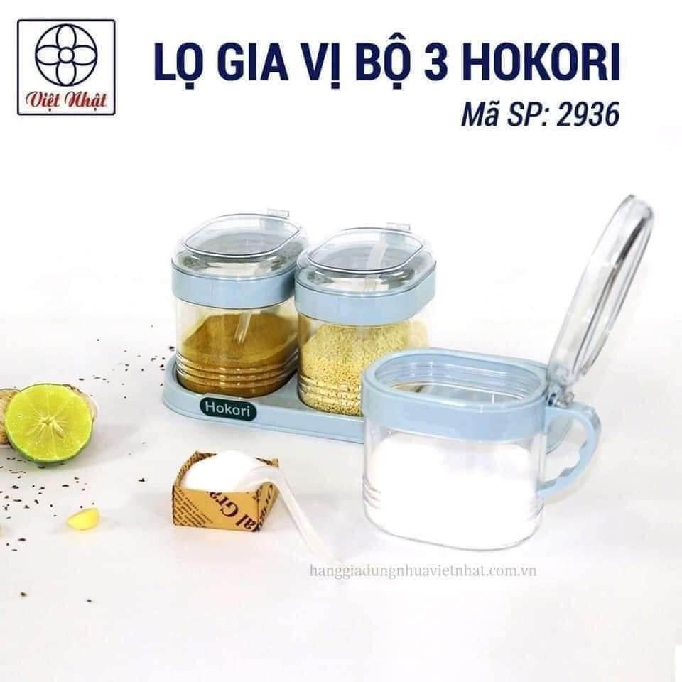BỘ 3 HŨ ĐỰNG GIA VỊ KÈM KHAY MUỖNG CHẮC CHẮN