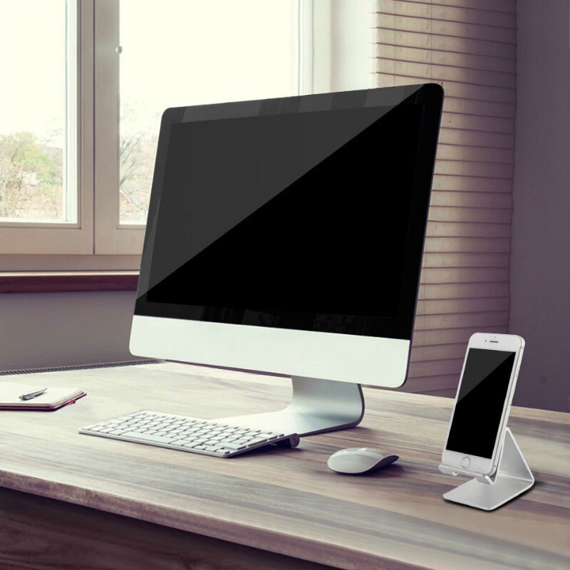 Đế nhôm trơn giữ điện thoại di động