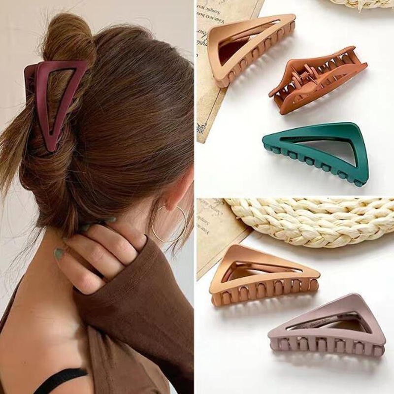 Kẹp Càng Cua Hình Tam Giác Thời Trang Cho Nữ