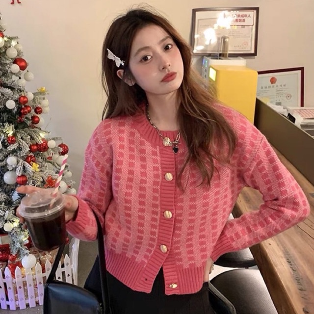 Áo khoác cardigan dệt kim mẫu ngắn dịu dàng, áo len mềm mại caro màu hồng phong cách Hàn Quốc