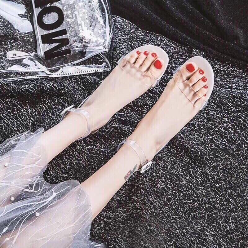 sandal quai trong hót 2019