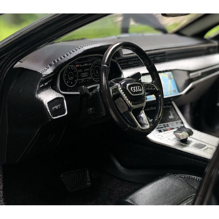 Mô hình xe sedan Audi A6  tỉ lệ 1:18