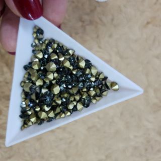 ĐÁ CHÂN NHỌN GẮN MÓNG - MIX SIZE