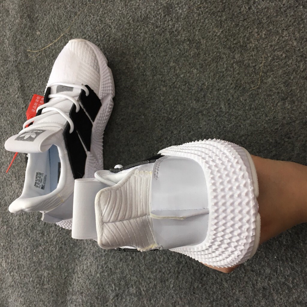 Giày prophere mầu trắng quai đen