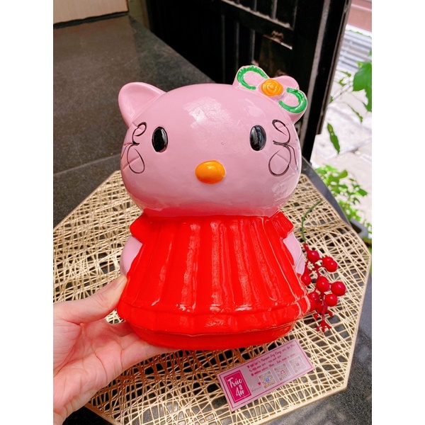 (23x16x18cm) Heo đất Kitty mặc đầm, sơn bóng và vẽ tay sắc nét. Hàng có sẵn ship hỏa tốc HCM