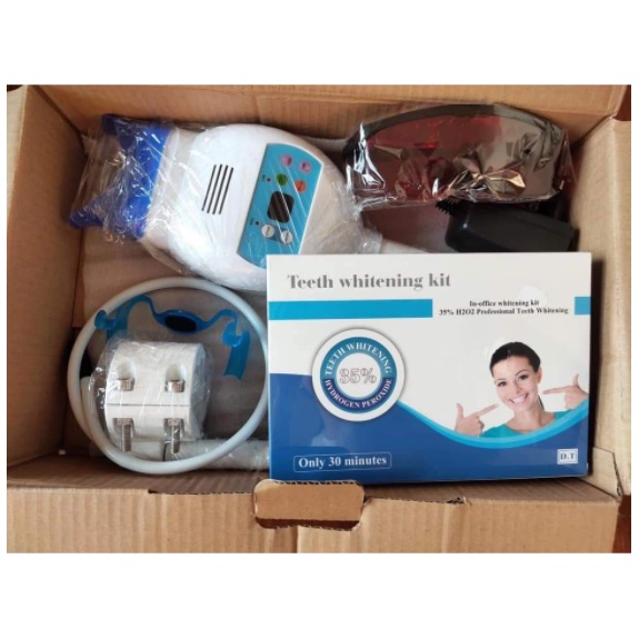 COMBO Máy Tẩy Trắng Răng Có Chân Tặng Kèm Kính Mắt + Banh Miệng Đủ Phụ Kiện