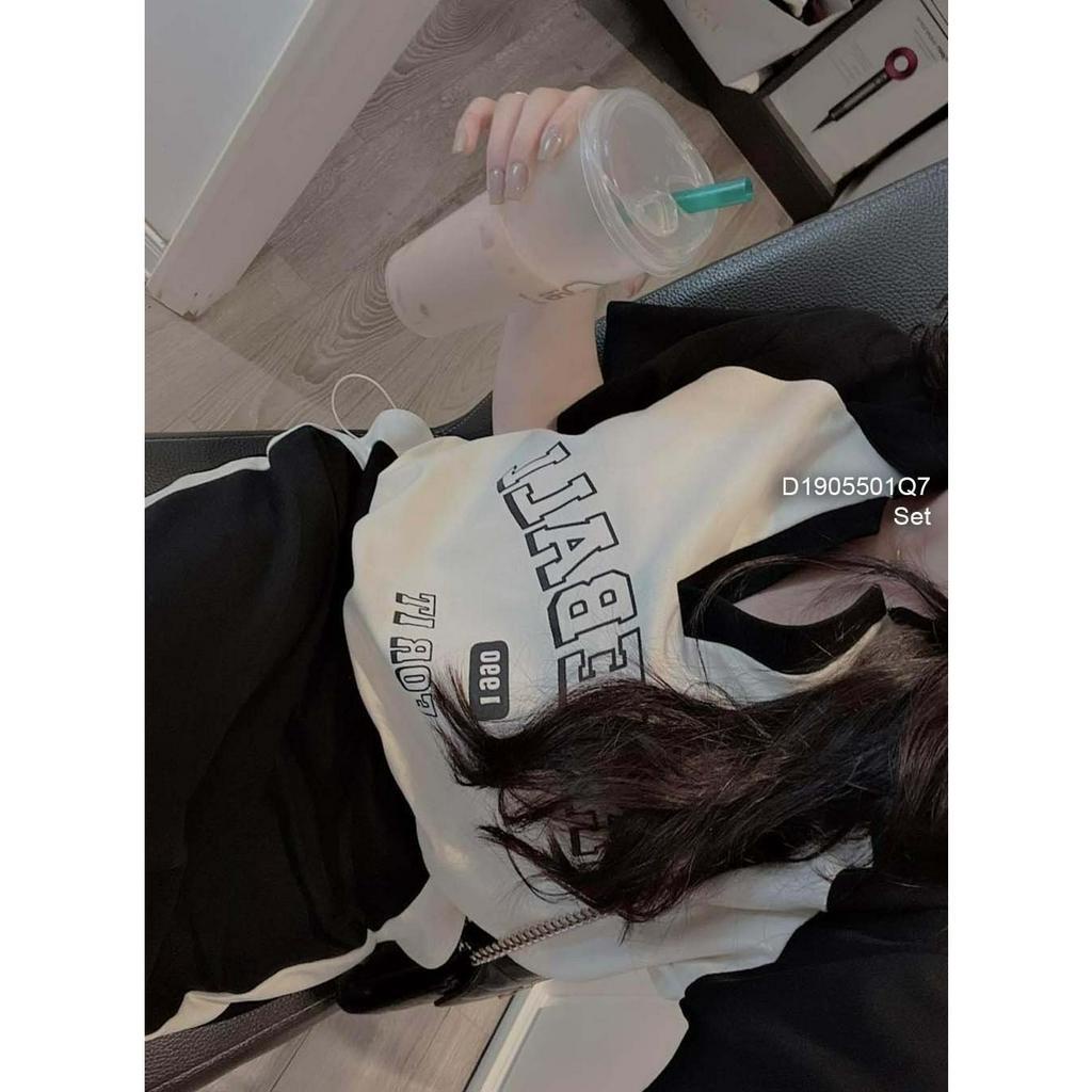 Set áo croptop bẹt vai phối chân váy kaki xếp ly lưng đan dây