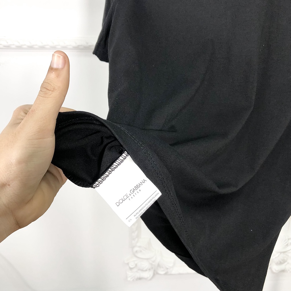 Áo phông nam trơn đơn giản chất coton không xù với hai màu đen trắng, ao thun nam ngắn tay không cổ lv212