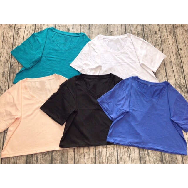 [Mã 11FASHIONSALE1 giảm 10K đơn 50K] Áo thun croptop form rộng cổ tim | BigBuy360 - bigbuy360.vn