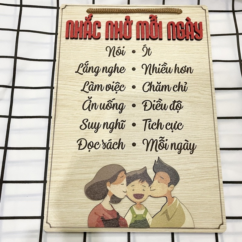 Tranh gỗ nhắc nhở mỗi ngày những việc làm thay đổi bản thân