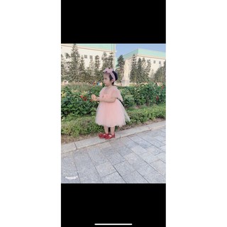 Váy tu tu hồng nơ