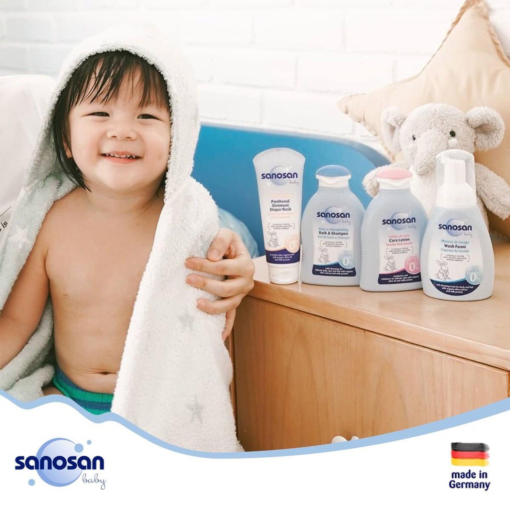 Dầu massage toàn thân cho bé Sanosan 200ml, dầu mát xa chiết xuất thiên nhiên - Monnie Kids