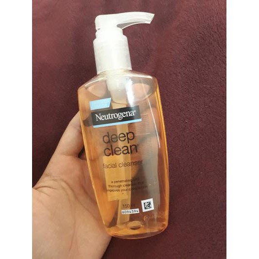 Sữa Rửa Mặt Neutrogena Deep Clean Facial Cleanser