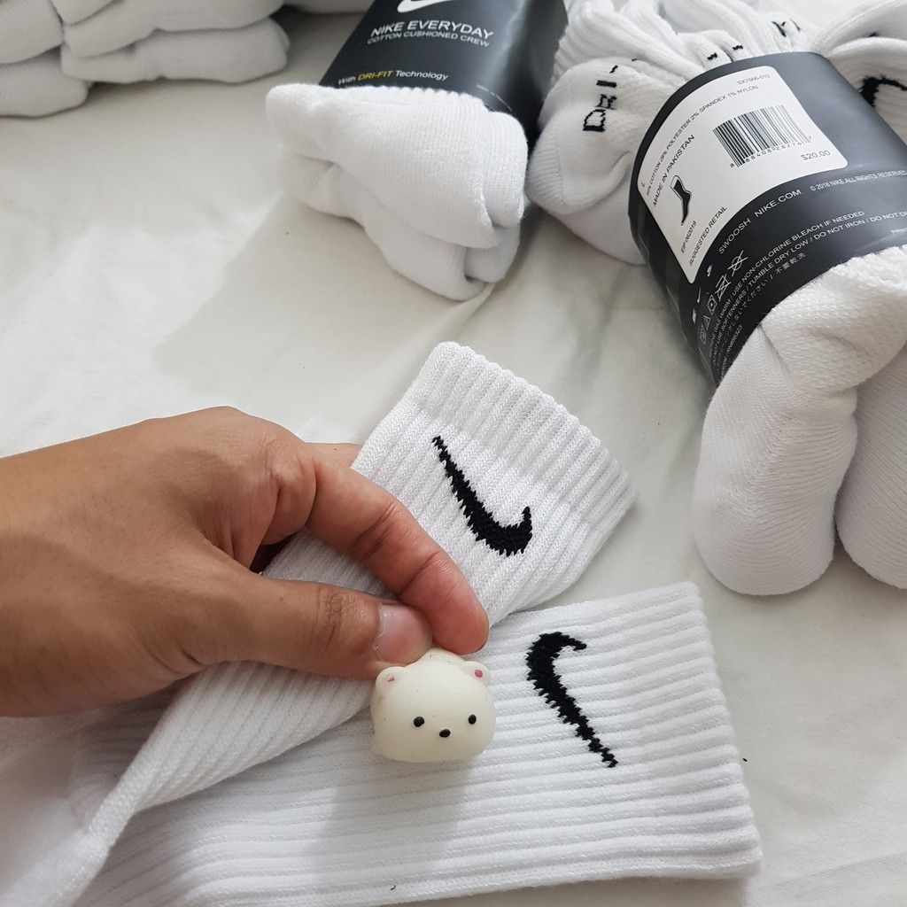 Pack 3 đôi tất thể thao Nike DRI FIT cao cổ màu Trắng Đá bóng Chạy bộ tập Gym - Free ship TatsTats.vn