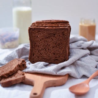 BÁNH MÌ ĐEN NGUYÊN CÁM