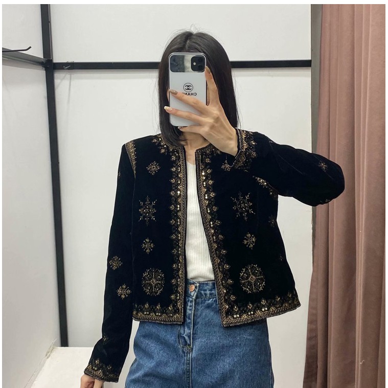 ÁO KHOÁC NHUNG ZRA NỮ THÊU HỌA TIẾT MÀU ĐEN - 6895/243