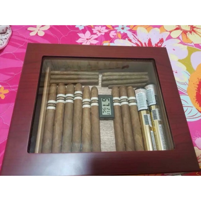 Hộp ủ xì gà, hộp bảo quản cigar gỗ tuyết tùng nhập từ tây ban nha