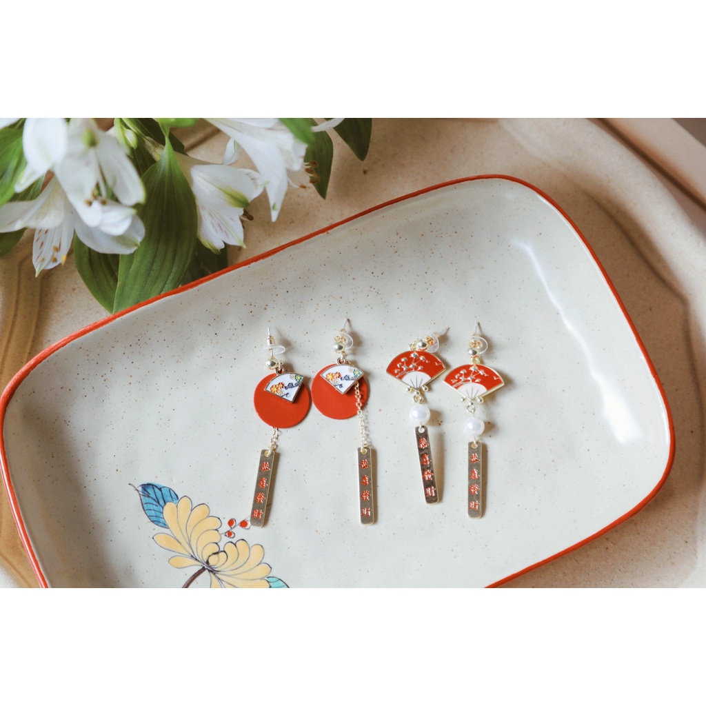 Khuyên tai cổ phong Nhật Bản