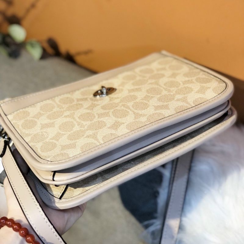 Túi COACH SLIM TURNLOCK