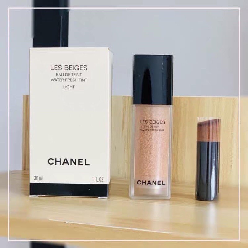 Kem nền tươi Chanel Les beiges Eau De Teint Tông 10 Light