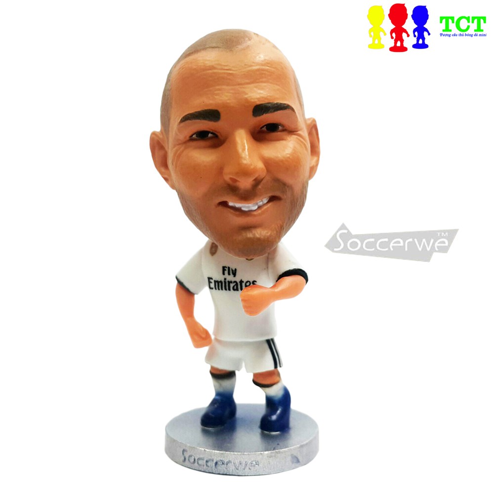 Tượng cầu thủ bóng đá Benzema