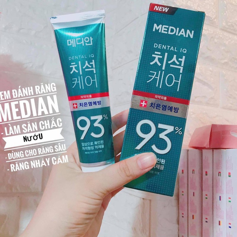 Kem Đánh Răng Giúp Giảm Sưng Nướu, Chảy Máu Chân Răng Hương Trà Xanh Median Dental IQ 93% Breath Care 120g - Xanh Ngọc