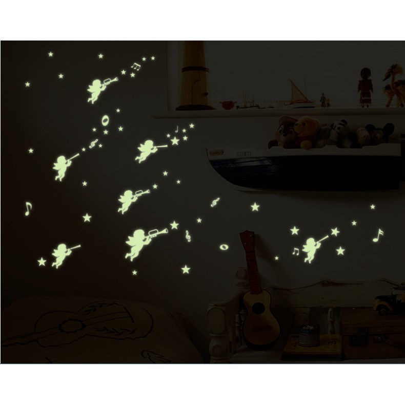 Decal trang trí tường Tiểu Thiên Thần đáng yêu - Dạ Quang