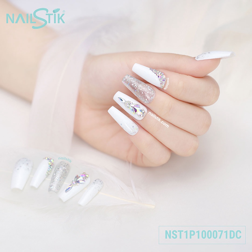 Móng úp thiết kế by NAILSTIK, màu trắng sữa, form móng coffin, 071