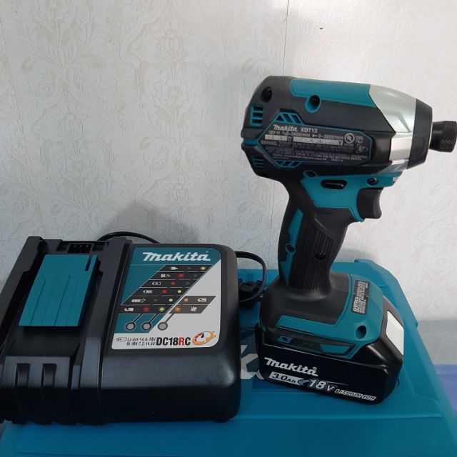 Máy bắn vít makita xtd3 máy xuất mỹ. Bộ pin sạc mới