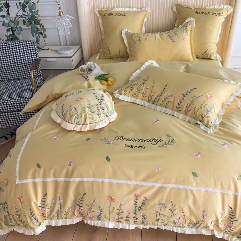 Bộ 4 món vỏ chăn ga gối Lụa Satin cao cấp vàng thêu hoa