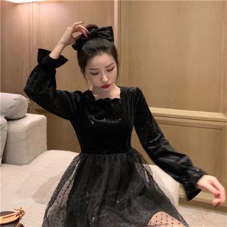 369k Đầm đen nhũ tiêu thư