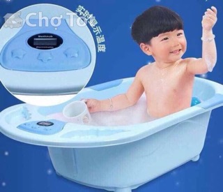 Chậu tắm cho bé đo được nhiệt độ 