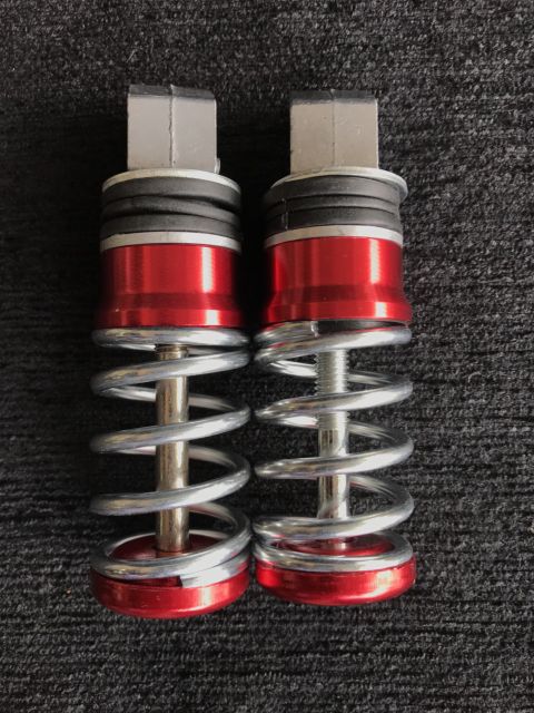 Gác chân xếp nhôm kiểu lò xo cho xe Honda và Yamaha đủ màu