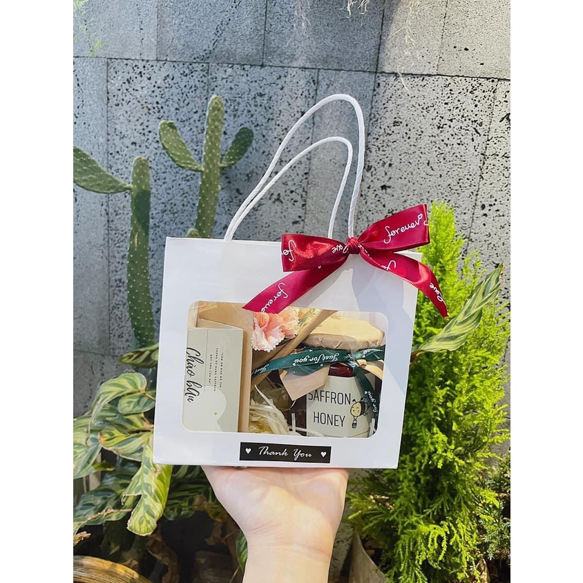 TÚI GIẤY MẶT KÍNH MIKA ĐỰNG HOA, QUÀ TẶNG SIÊU XINH SIZE 18X20X8CM