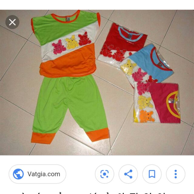 Bộ quần áo trẻ em
