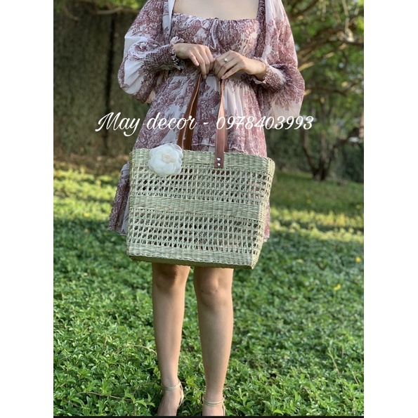 Túi cói dây da đính hoa trà hồng kt38x30