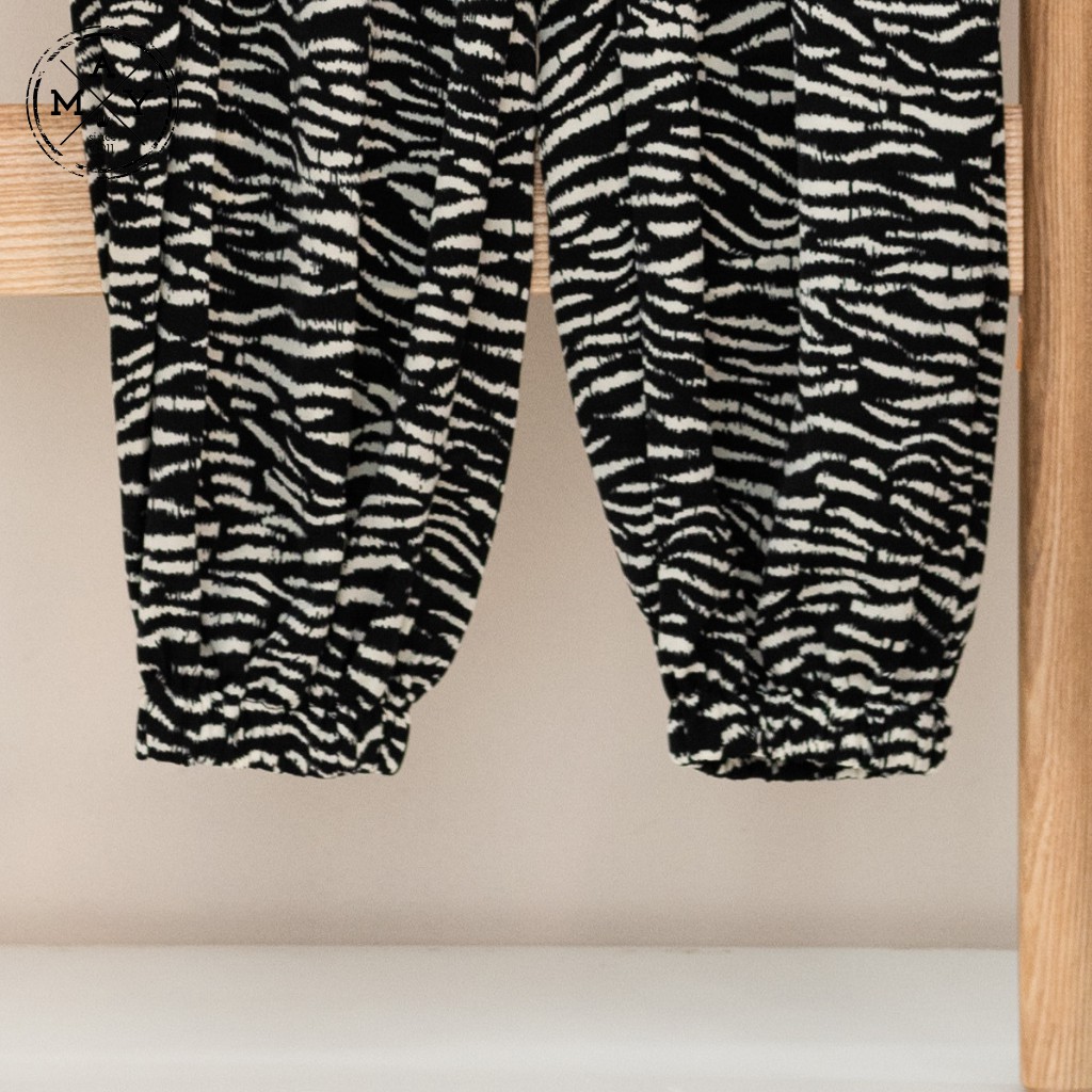 Quần Ống Rộng, Quần Ống Suông Nữ Họa Tiết Rằn Dáng Suông Chun Bụng Bo Gấu MAH03-0047 MAY.SINCE2011 | BigBuy360 - bigbuy360.vn