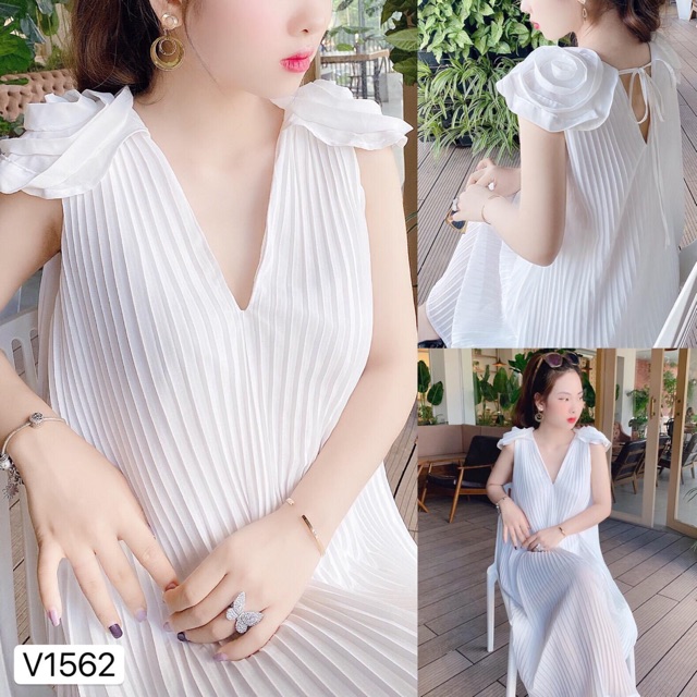 Váy trắng dáng xoè thiết kế