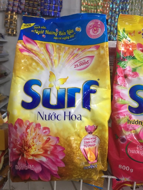 BỘT GIẶT SURF HƯƠNG NƯỚC XẢ VẢI 800g