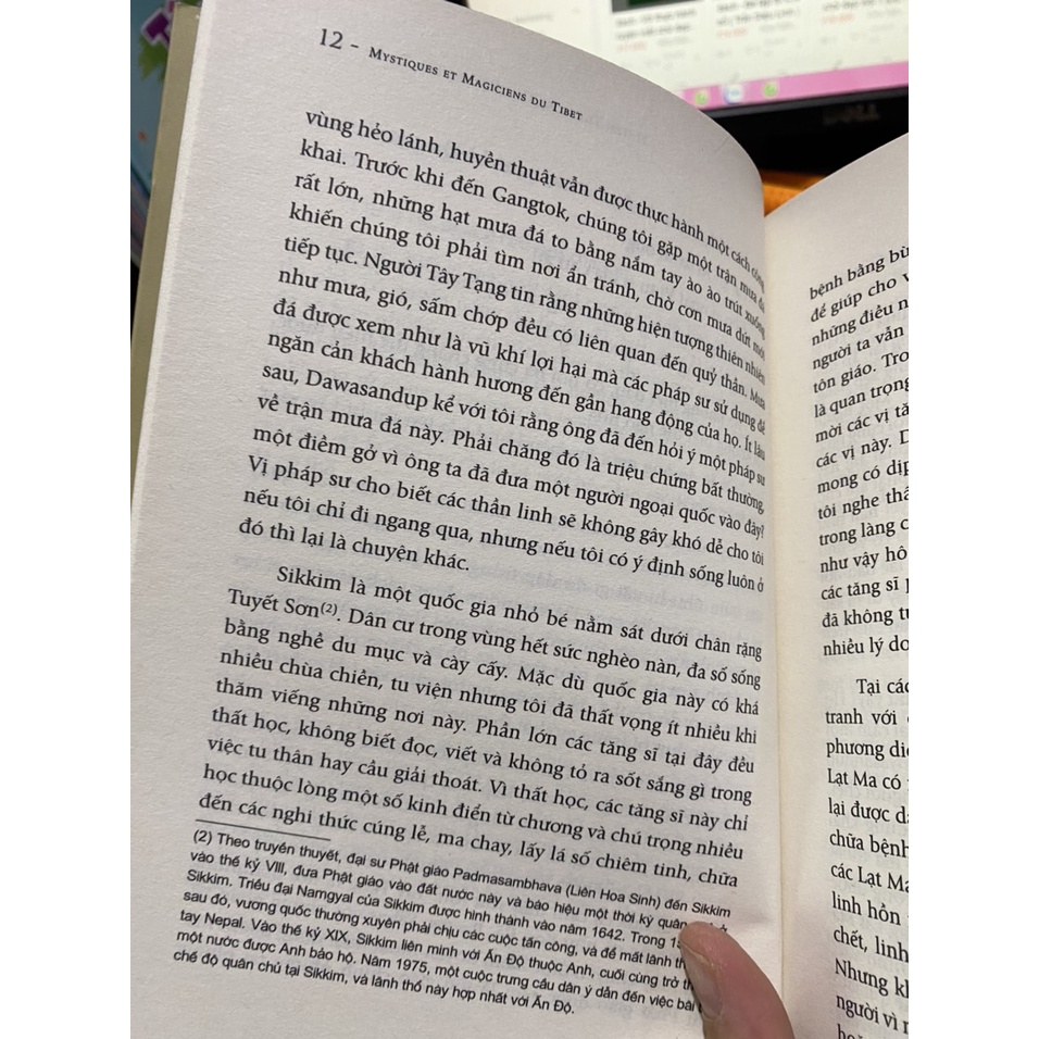 Sách - Huyền Thuật Và Các Đạo Sĩ Tây Tạng - Tặng kèm bookmark