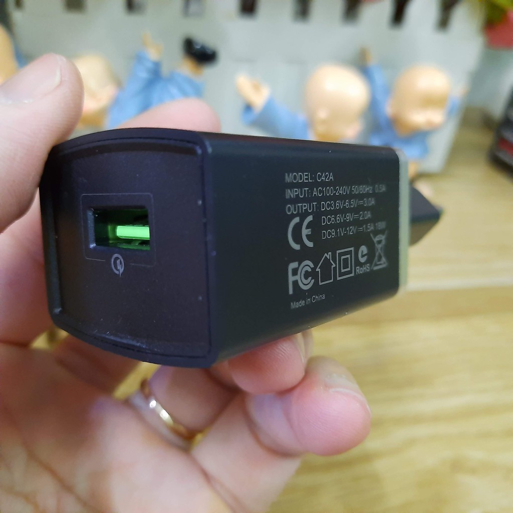 Củ sạc điện thoại sạc nhanh 18W QC3.0 Hoco C42A